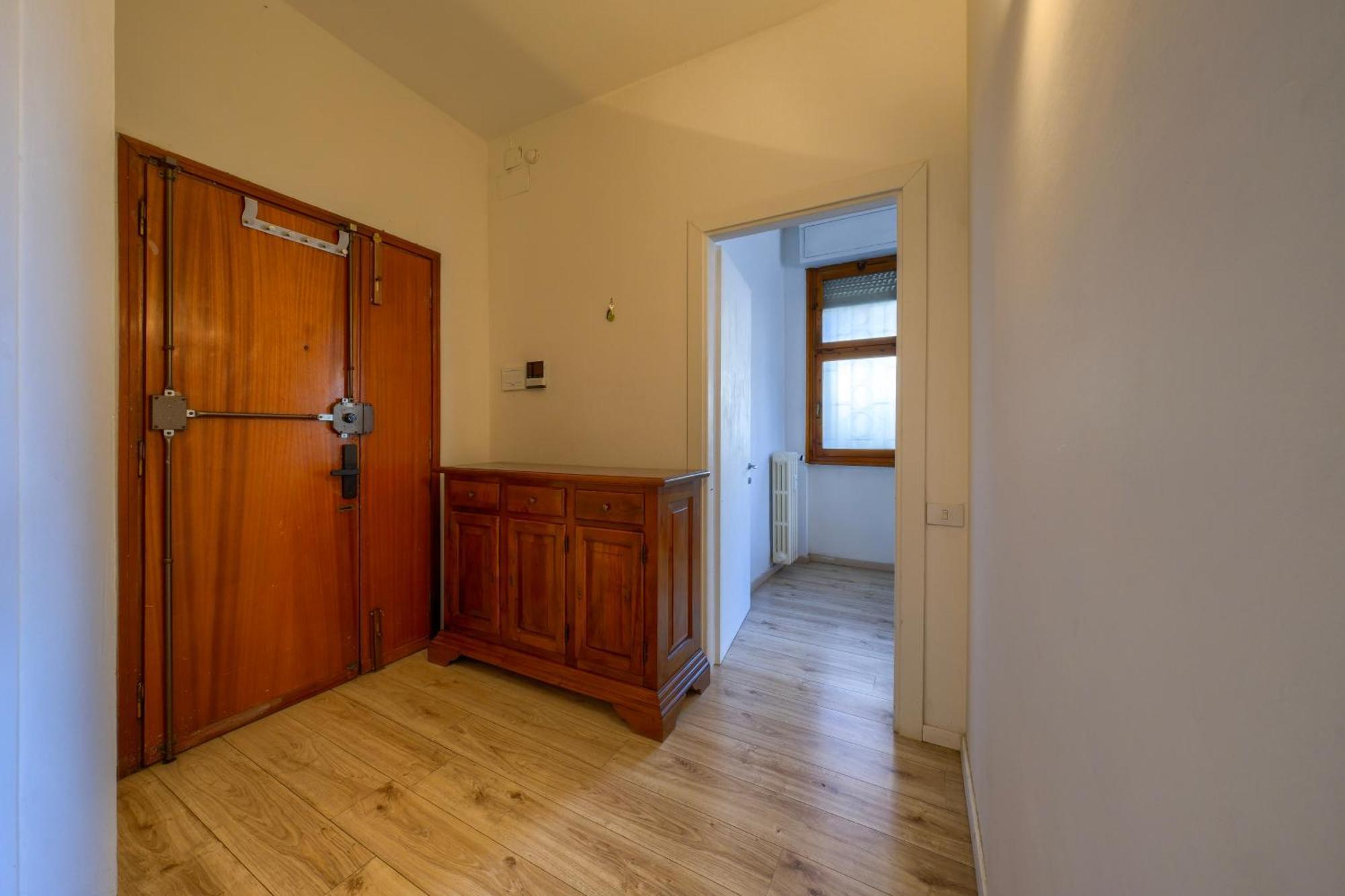 Show Me 2 Bedroom Duomo & Airport Tram *